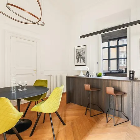 Charm And Elegance By The Spanish Steps * Rom