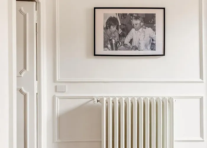 Charm And Elegance By The Spanish Steps Rome