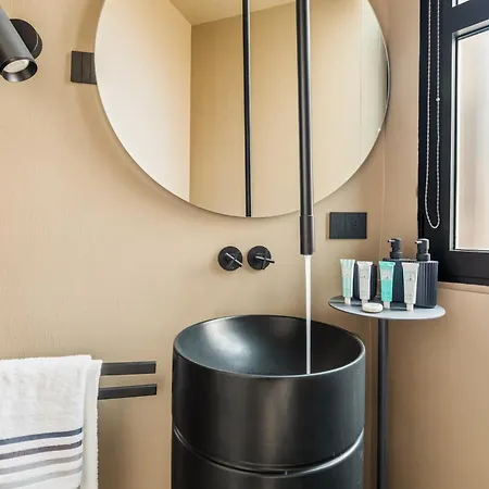 Charm And Elegance By The Spanish Steps Apartment *